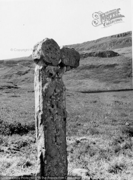 Photo of Canna, Sculptured Cross, A'chill 1957