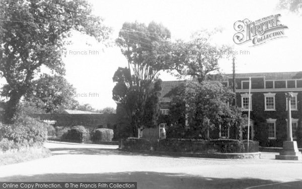 Photo of Cannington, Memorial Square c.1955