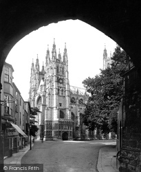 Cathedral Towers 1890, Canterbury