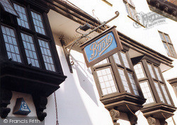 The Boots Sign 2005, Canterbury