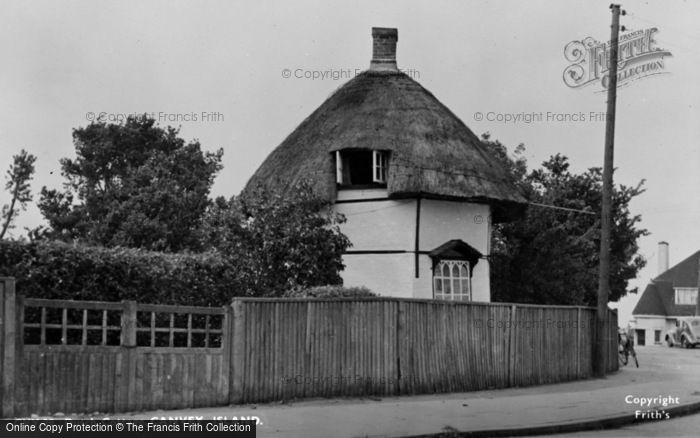 Photo of Canvey Island, Dutch Cottage c.1955