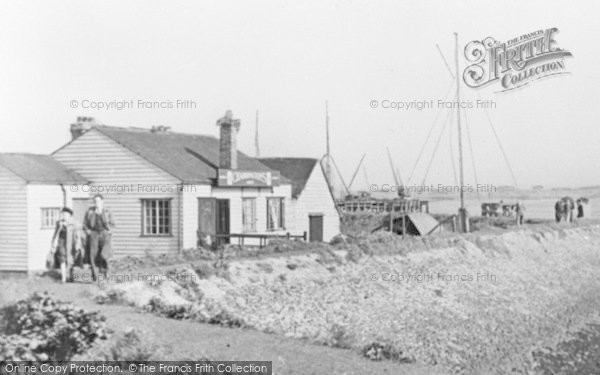 Photo of Canvey Island, The Lobster Smack c.1955