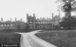1897, Capesthorne Hall