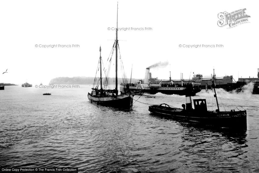 Cardiff, Bute Docks 1925
