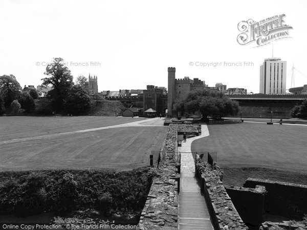 Photo of Cardiff, Castle Green 2004