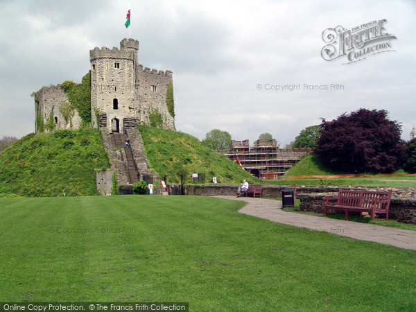 Photo of Cardiff, Castle Keep 2004