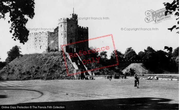 Photo of Cardiff, Castle Keep c.1960