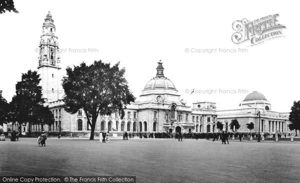 Photo of Cardiff, City Hall 1925