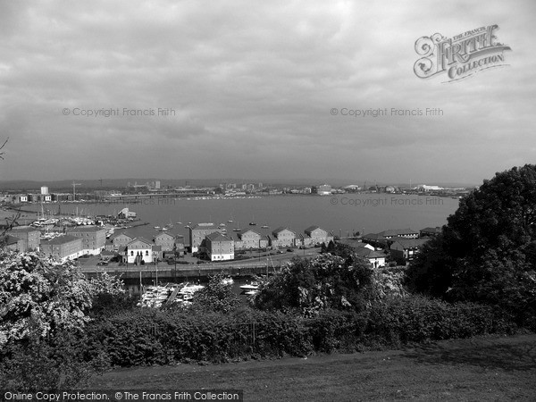 Photo of Cardiff, From Penarth 2004