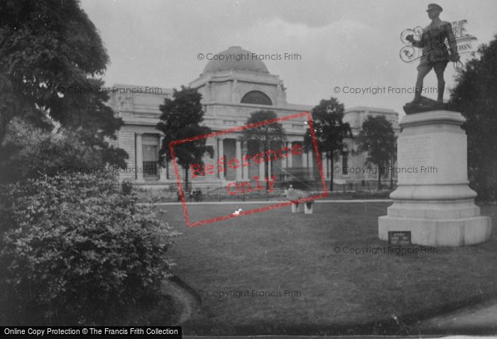 Photo of Cardiff, National Welsh Museum 1925