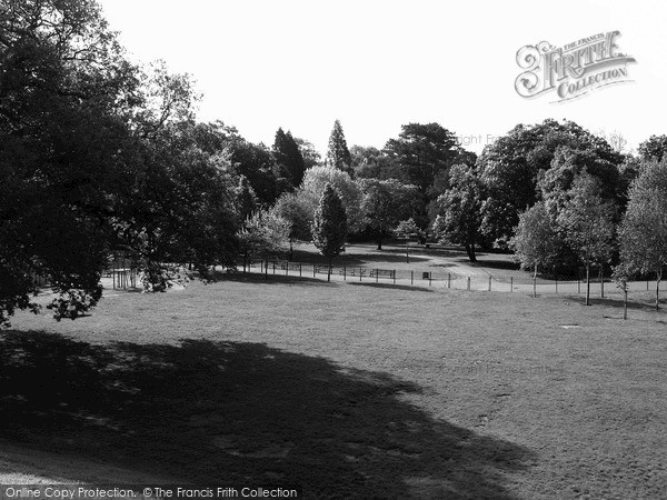 Photo of Cardiff, Roath Park 2004