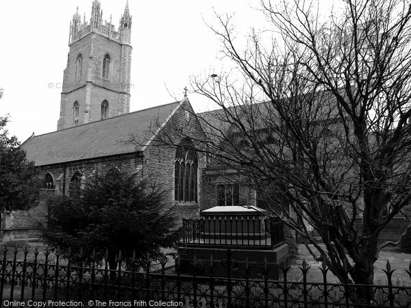 Photo of Cardiff, St John's Church 2004