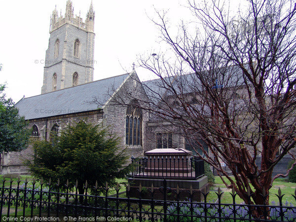 Photo of Cardiff, St John's Church 2004
