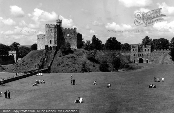 Photo of Cardiff, The Green And Castle Keep c.1960