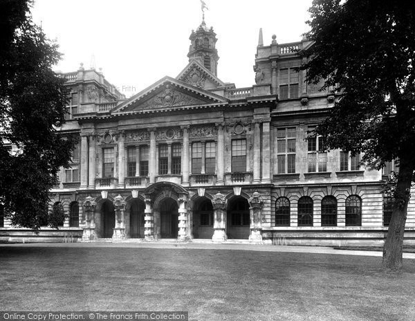 Photo of Cardiff, University College 1925