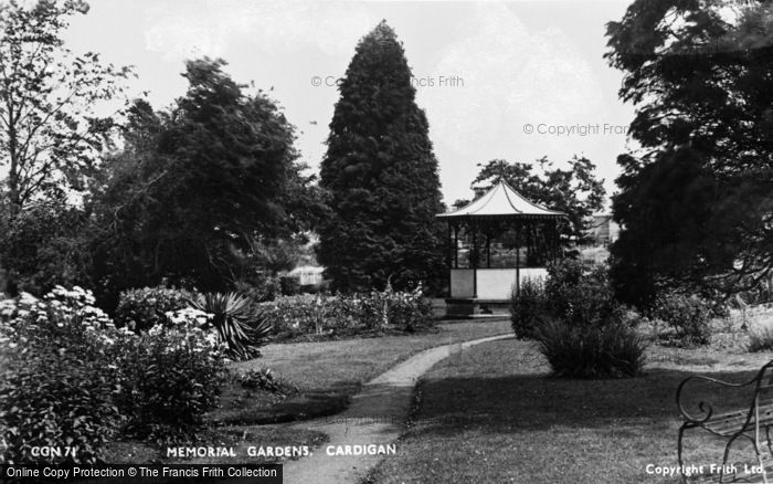 Photo of Cardigan, Memorial Gardens c.1950