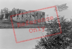 Castle 1890, Carew