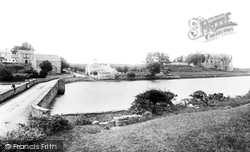 Castle And Bridge 1890, Carew
