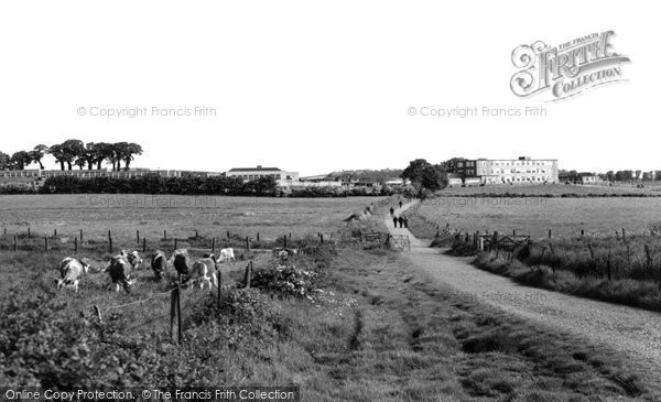 Photo of Carisbrooke, Carisbrooke Grammar School c.1960
