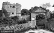 Castle Gateway c.1883, Carisbrooke