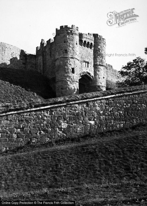 Photo of Carisbrooke, Castle Gateway From Outside c.1950