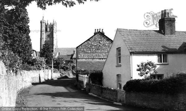 Photo of Carisbrooke, Castle Street c.1960