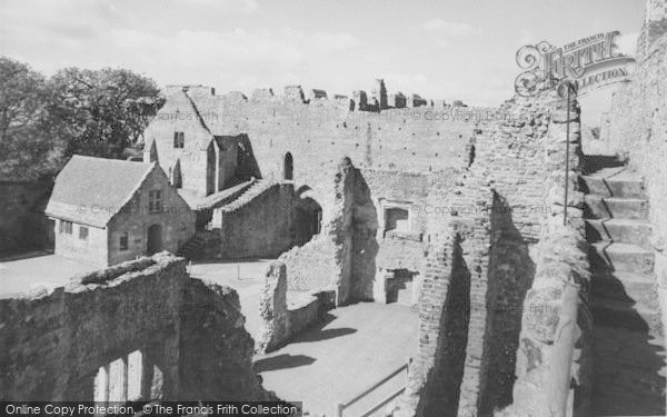 Photo of Carisbrooke, Castle, The Great Hall And Keep c.1960