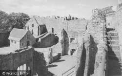 Castle, The Great Hall And Keep c.1960, Carisbrooke