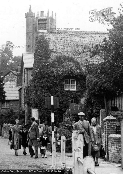 Photo of Carisbrooke, People In Castle Street c.1955