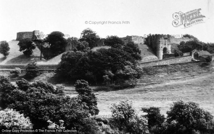 Photo of Carisbrooke, The Castle c.1935