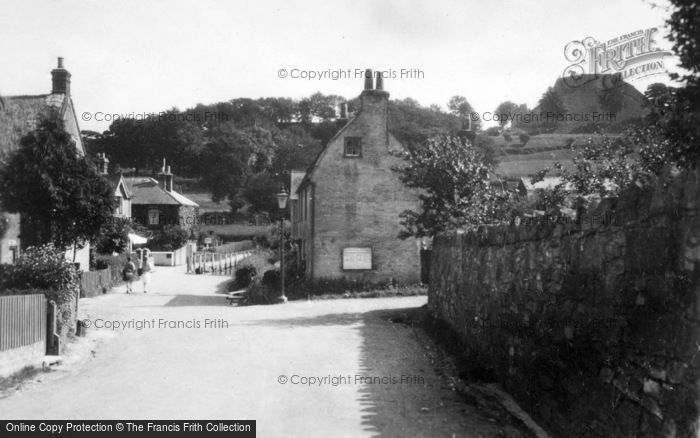 Photo of Carisbrooke, The Village c.1935