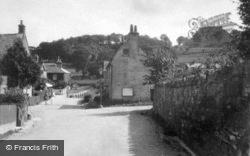 The Village c.1935, Carisbrooke