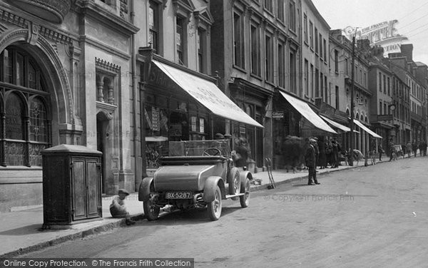 Photo of Carmarthen, Car, Guildhall Square 1925