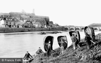 Carmarthen, Coracles 1898