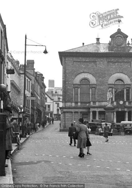 Photo of Carmarthen, Guildhall 1949