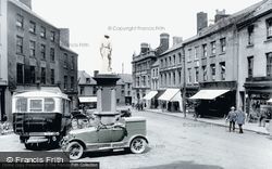 Guildhall Square 1925, Carmarthen