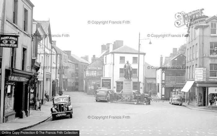 Photo of Carmarthen, Nott Square 1949