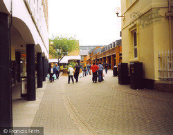Red Street 2004, Carmarthen