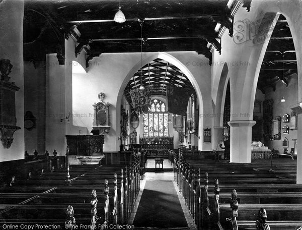 Photo of Carmarthen, St Peter's Church Interior 1925