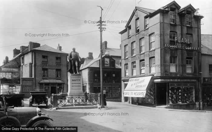 Photo of Carmarthen, The General Sir William Nott Statue 1925