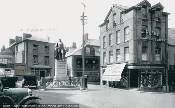 Photo of Carmarthen, The General Sir William Nott Statue 1925