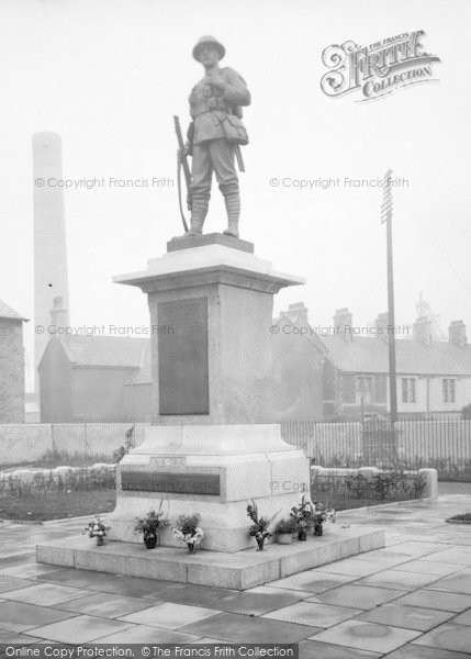Photo of Carnforth, The War Memorial 1925