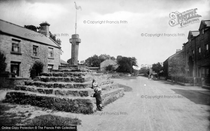 Photo of Carperby, The Cross 1914