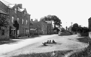 Village And Cross 1914, Carperby