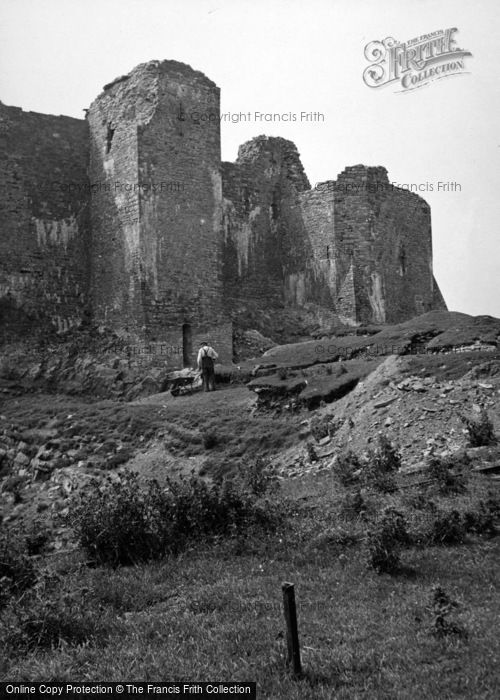 Photo of Carreg Cennen, Working At The Castle 1953
