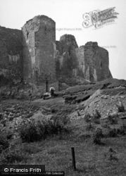 Working At The Castle 1953, Carreg Cennen