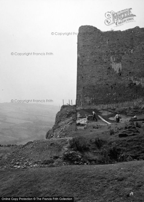 Photo of Carreg Cennen, Working At The Castle 1953