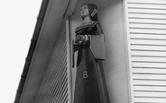 Statue Of Anne Boleyn c.1965, Carshalton