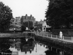 The Pond c.1955, Carshalton