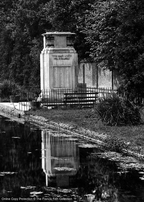 Photo of Carshalton, The War Memorial 1928